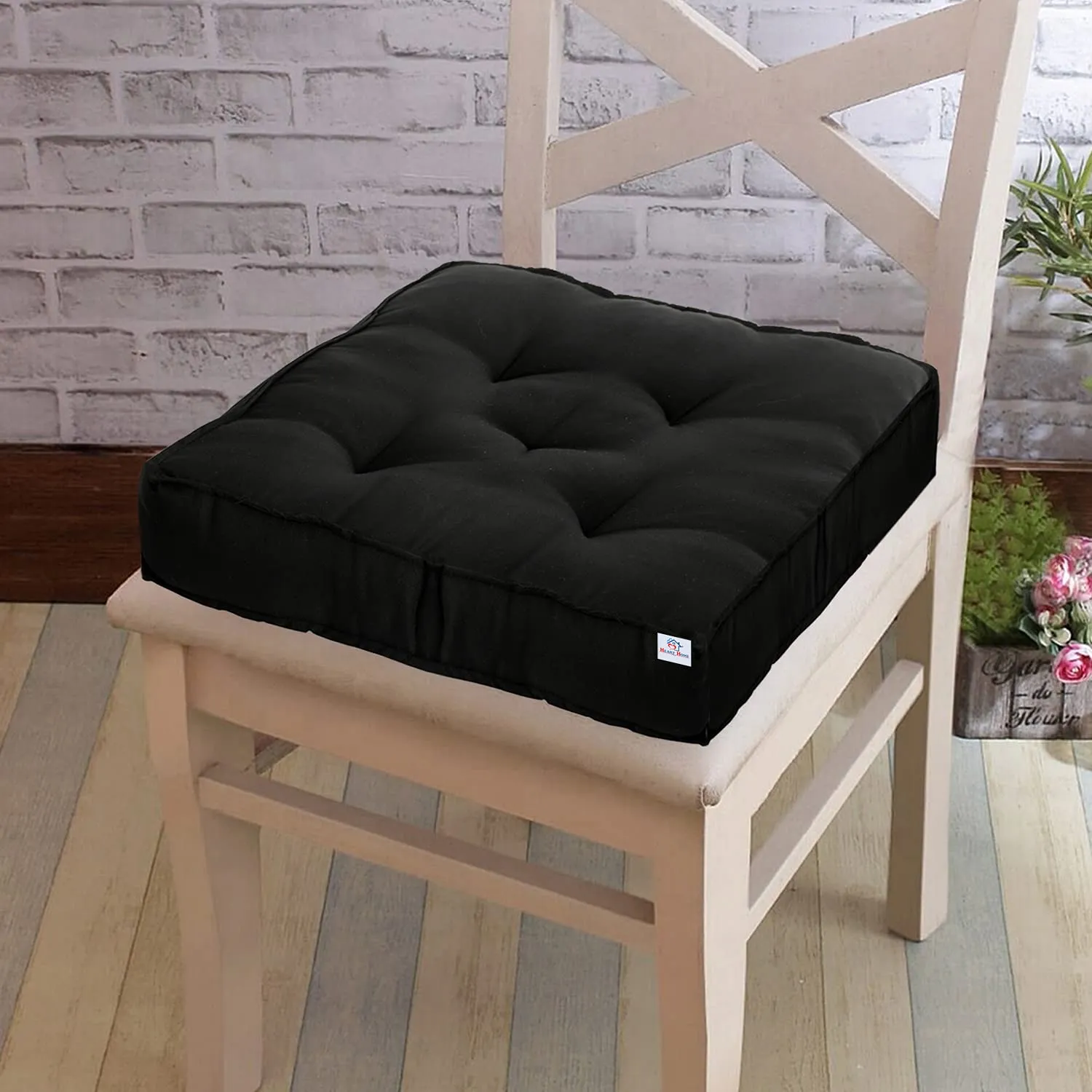 Heart Home Microfiber Square Chair Pad/Cushion for Office, Home or Car Sitting, 18 * 18 Inch (Black) (Model Number: HS_37_HEARTH020881)