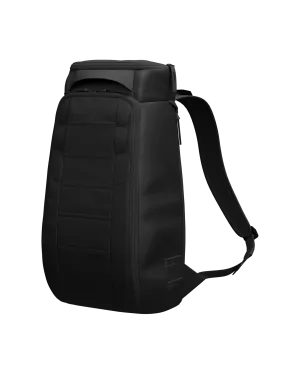 Hugger Backpack 20L Black Out
