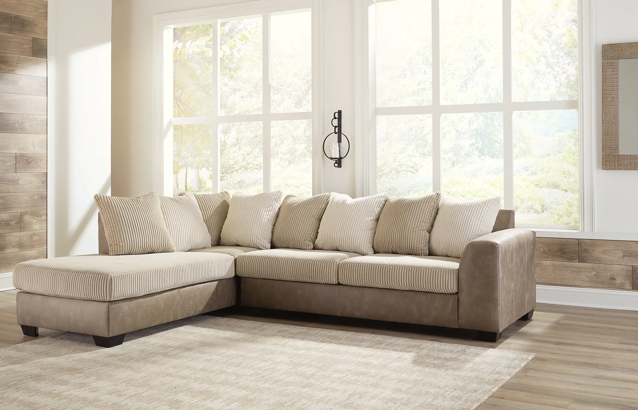 Keskin 2-Piece Sectional with Chaise