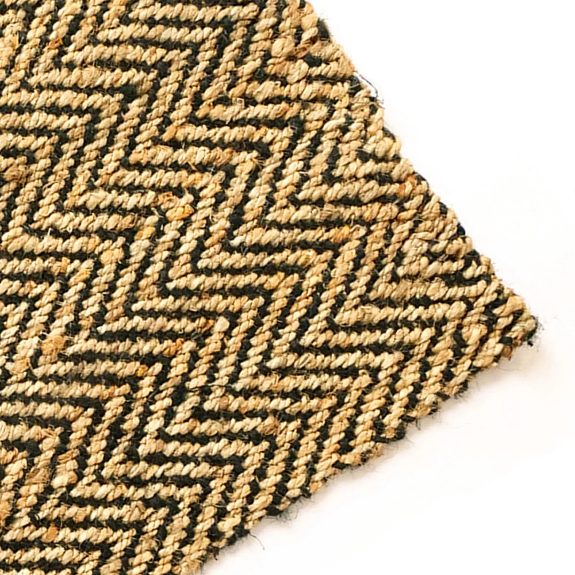 OnlyMat Ups and Downs - Luxe Rug - Herringbone Weave - Handwoven Jute Carpet - Organic and Sustainable